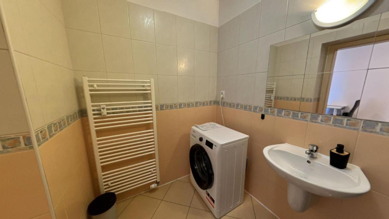 2 Room Apartment - V Blizkosti Nizkych Tatier 406, Apartmany Liptov Липтовски-Микулаш Экстерьер фото