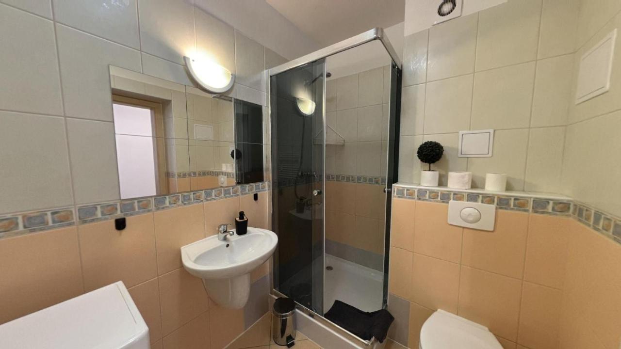 2 Room Apartment - V Blizkosti Nizkych Tatier 406, Apartmany Liptov Липтовски-Микулаш Экстерьер фото